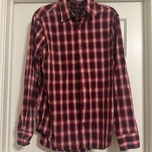 Banana Republic button up shirt. Men’s size L. Red.